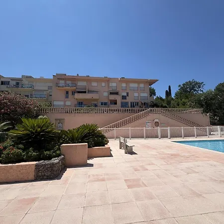 Appartement Centre Saint- Tropez - Piscine - Parking Privée *